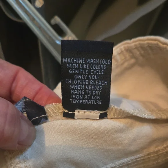 Westbound Women's Beige Capris - Picture 6 of 6